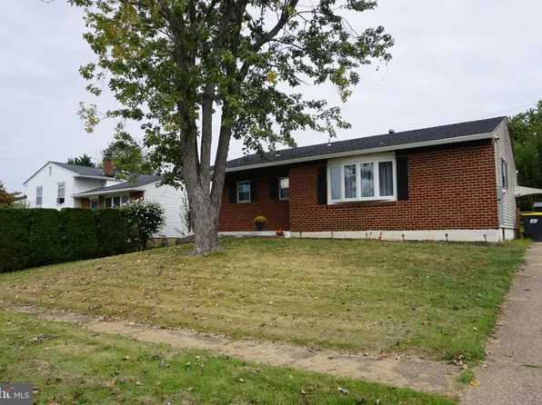 15 Hardy Rd, New Castle, DE 19720