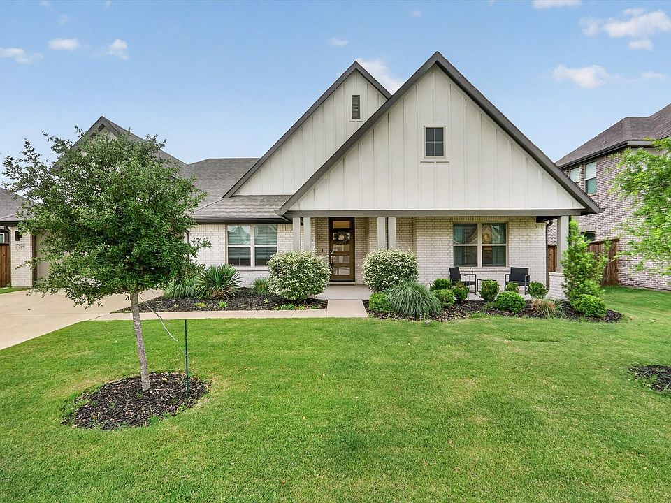 1st image of 219 Mockingbird Dr