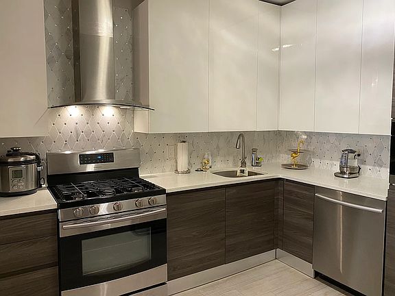 3rd image of 2493 Ocean Ave #3A