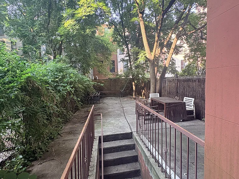 113 W 130th St #GARDEN — Photo 2