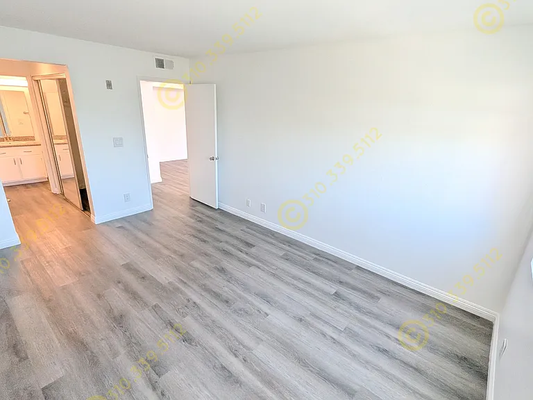 445 Hawthorne #313 — Photo 24