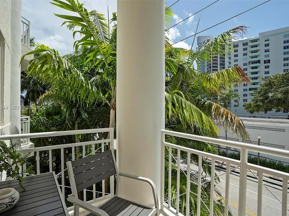 1 Century Ln APT 303, Miami Beach, FL 33139