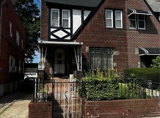 3229 Fish Ave, Bronx, NY 10469