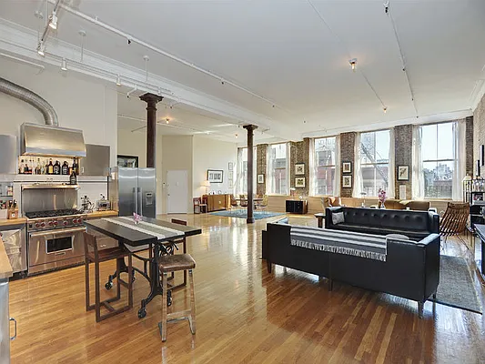 Sold by Sotheby's International Realty | media 2