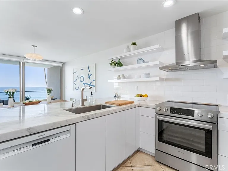 1585 S Coast Hwy #24 — Photo 8