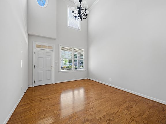 5th image of 8019 Satillo Ln