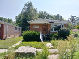 44 E 158th St, Phoenix, IL 60426