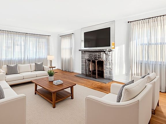 2nd image of 4804 Doverdell Dr