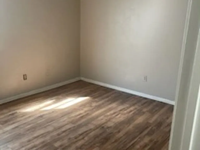 2701G Poplar Cir — Photo 5