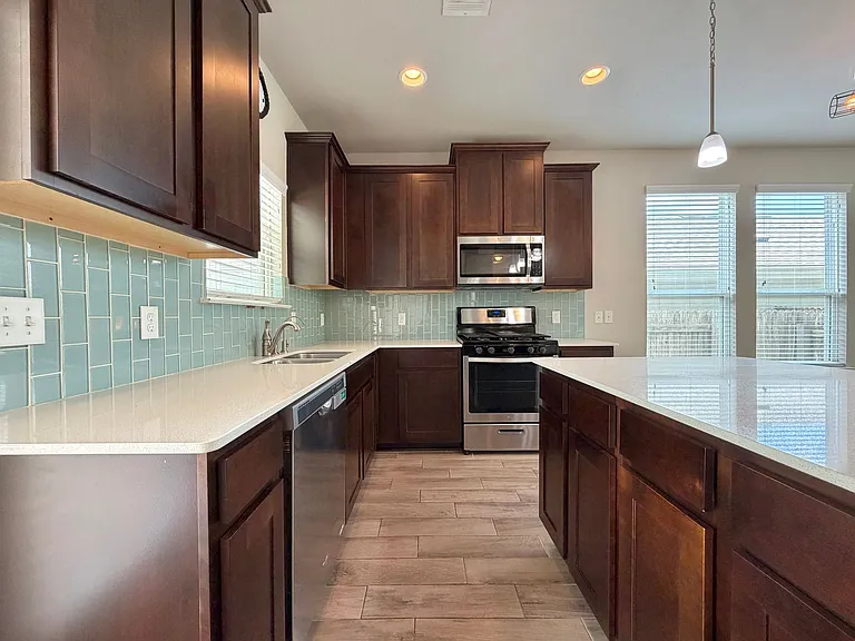 5404 Bonneville Bnd — Photo 13