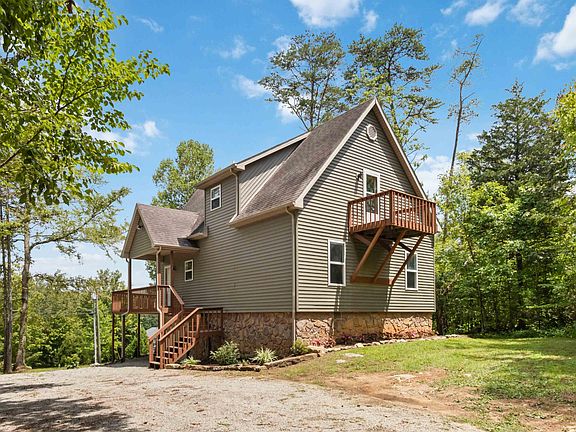3rd image of 84 Clover Leaf Cir