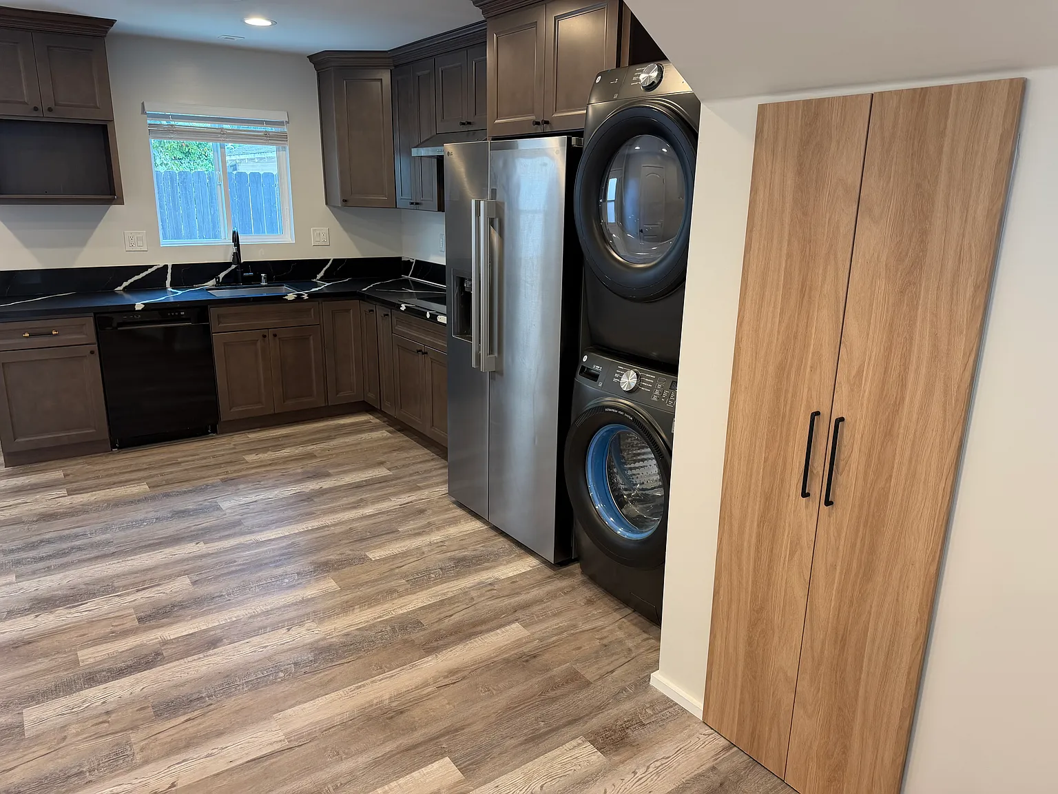 2 bed, 2.5 bath, 1100 sqft, $3,300 — Photo 4