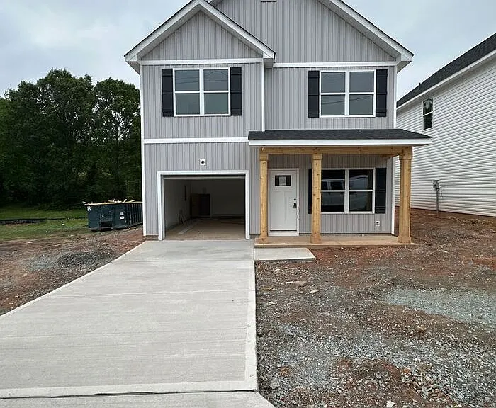 310 W Talleyrand Ave — Photo 1