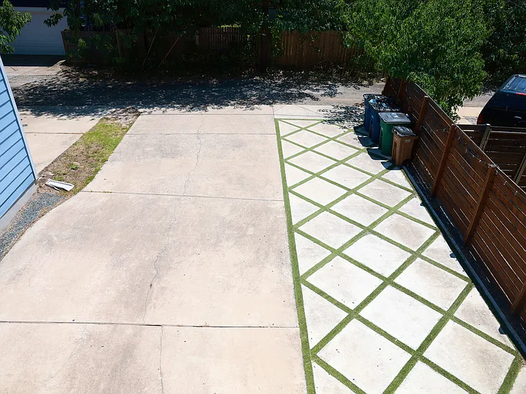 1306 Chicon St — Photo 37
