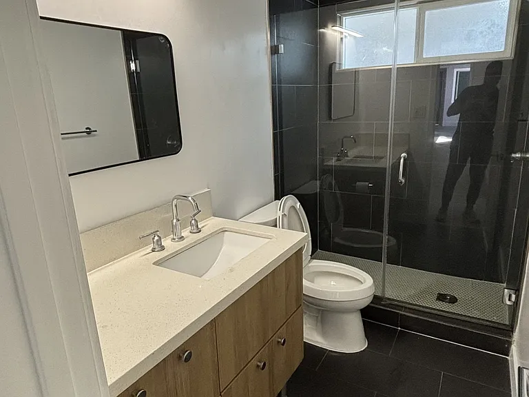 9001 Orion Ave — Photo 5
