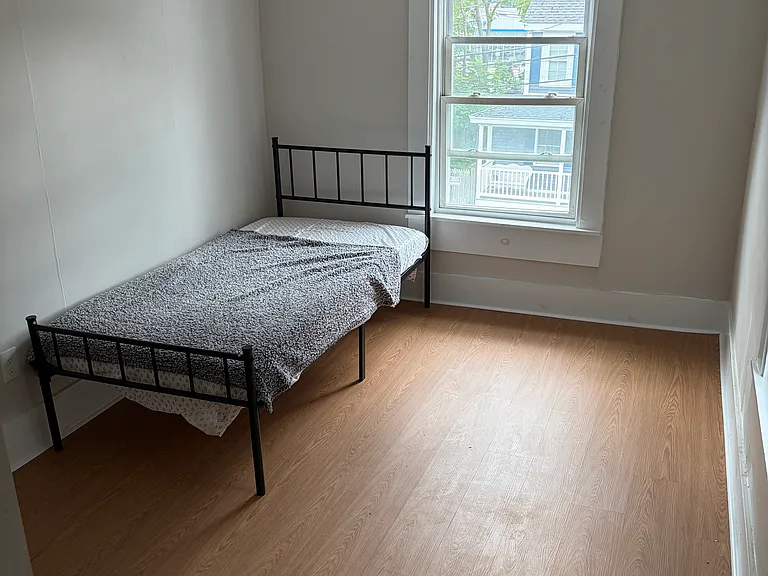 33 Park St — Photo 7