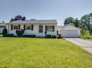 326 N Moorland Dr, Battle Creek, MI 49015