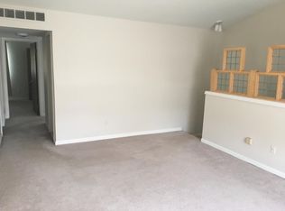 31834 Kelly Rd, Roseville, MI