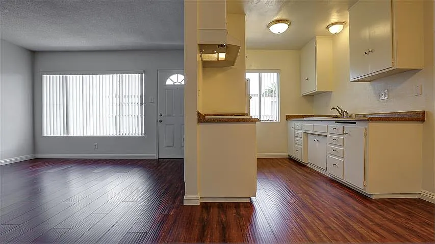 1 bed, $2,100 — Photo 4