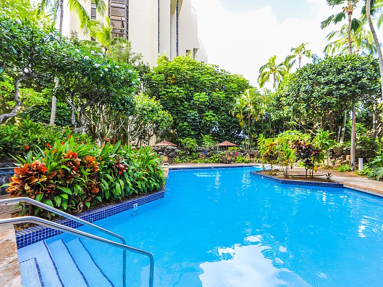 555 Hahaione St #B100 — Photo 50
