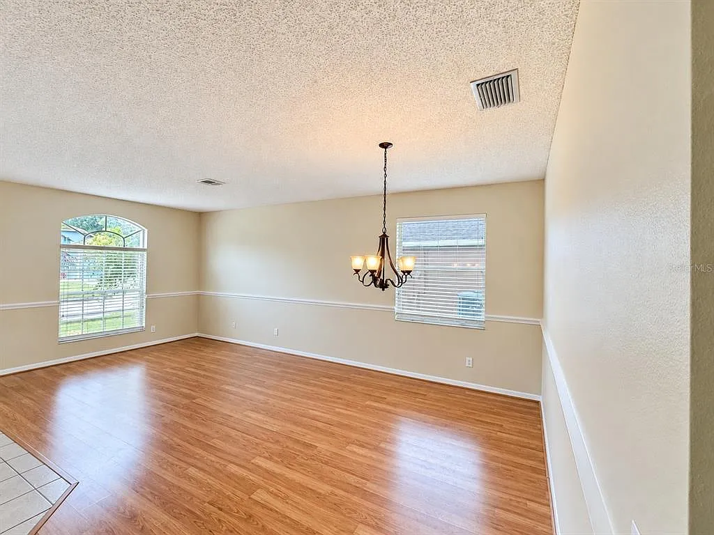 4 bed, 2.5 bath, 2371 sqft, $2,950 — Photo 2