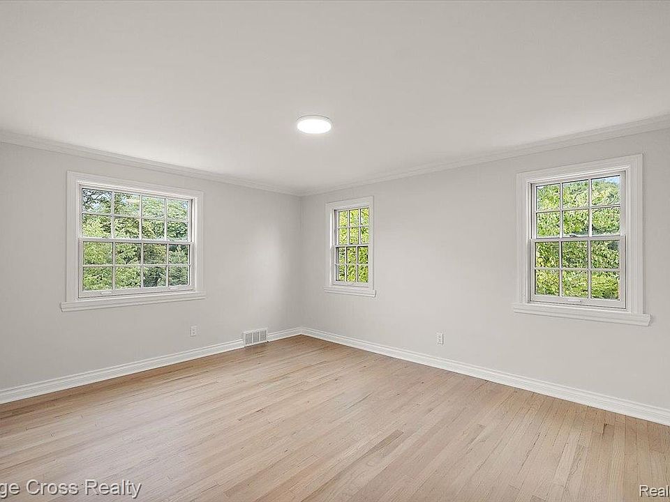 330 N Cranbrook Cross Rd, photo 25