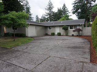 827 SE 175th Pl, Portland, OR