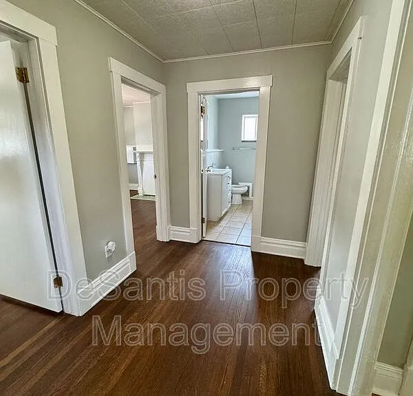227 5th Ave #2 — Photo 11