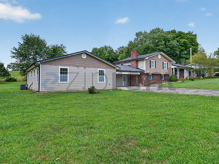 906 Diamond Cir — Photo 39