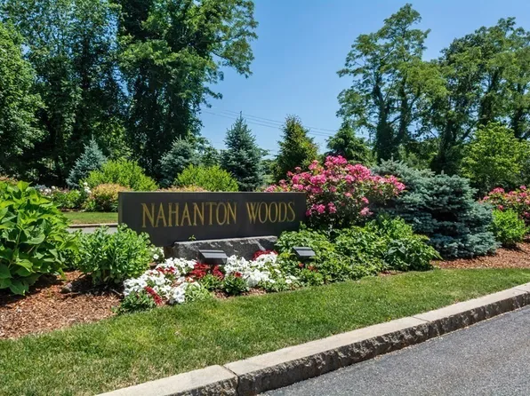 210 Nahanton St APT 214, Newton, MA 02459
