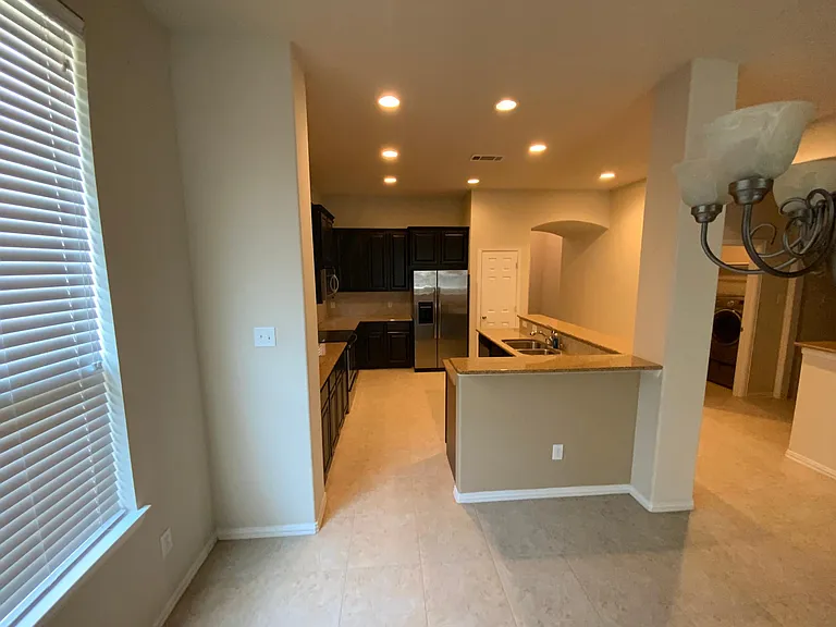 708 Hummingbird Dr — Photo 10