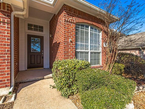 2nd image of 8008 Vista Creek Ln