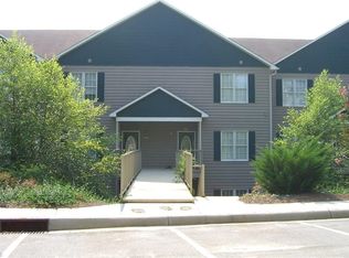 226 Lola Ln, Pilot Mtn, NC 27041