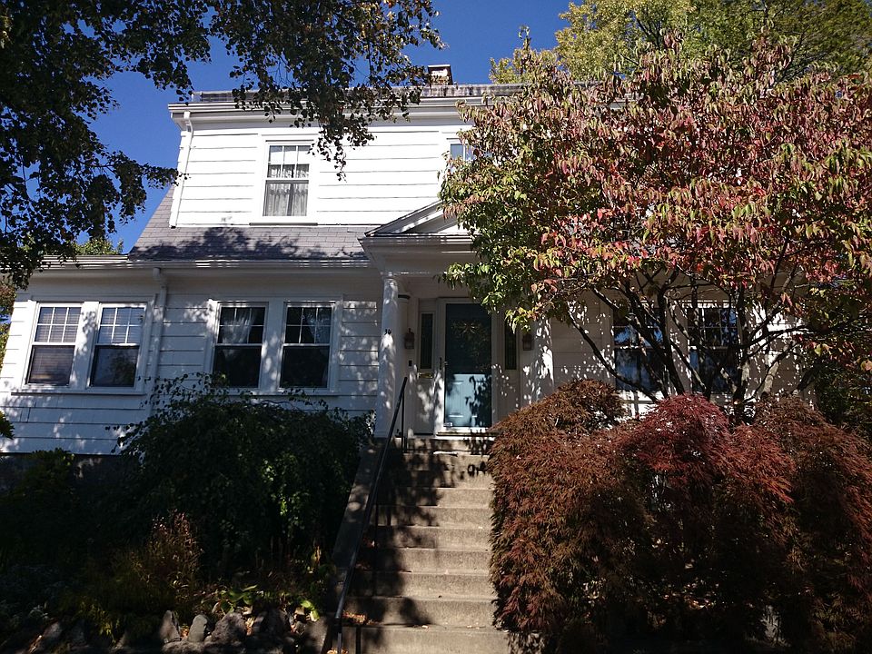 2nd image of 34 Hardwick St