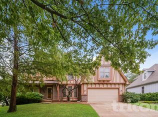 15841 W Beckett Ln, Olathe, KS 66062