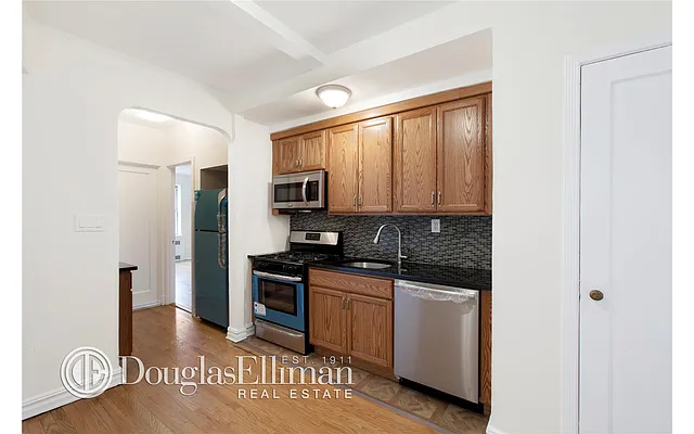 Sold by Douglas Elliman | media 4