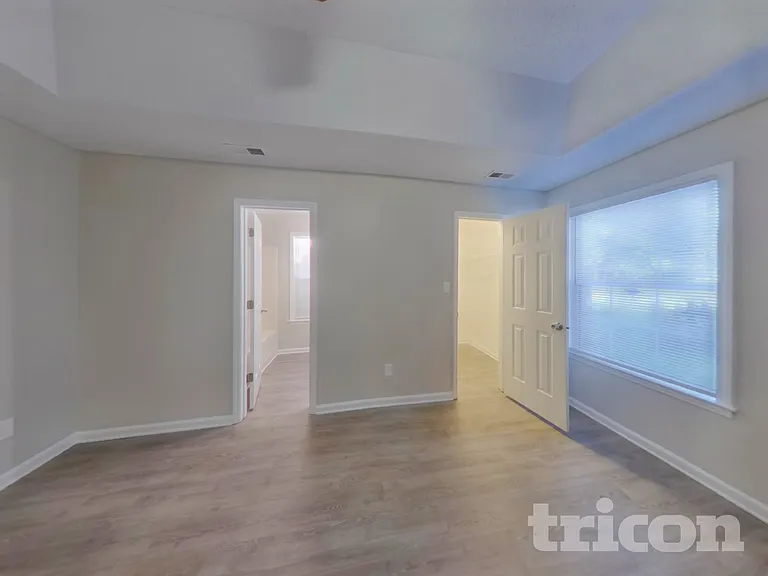 5001 Alexis Dr — Photo 7