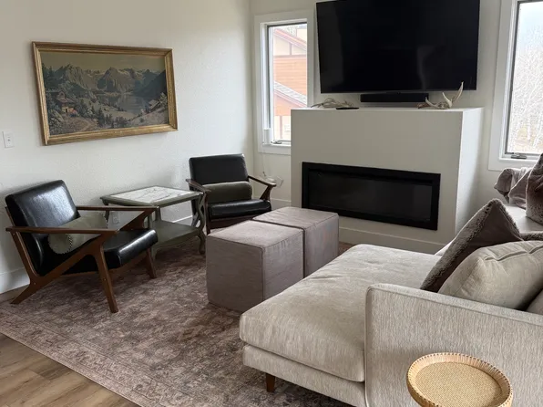77 Gcr, Granby, CO