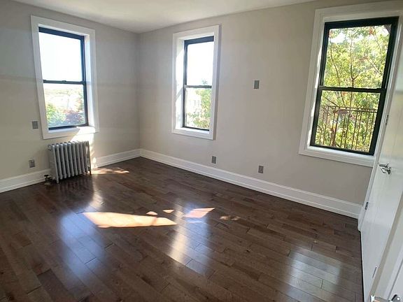 4th image of 1908 Avenue K #E8