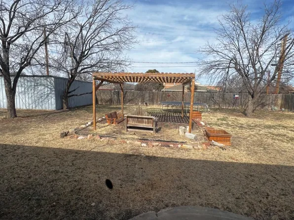 708 W Missouri St, Floydada, TX 79235