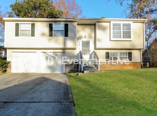 425 Forest Grove Cir, Columbia, SC 29210