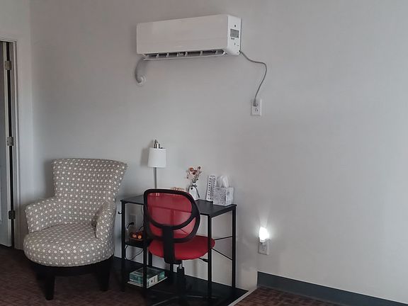 Small desk area with free Wi/Fi provided