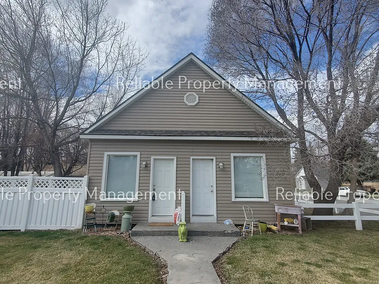 1497 Mound Ave — Photo 1