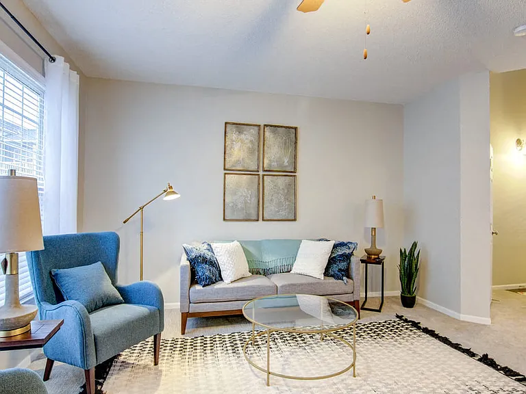 Grand Reserve — Photo 1