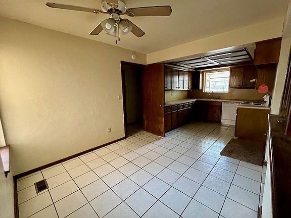 2nd image of 7909 Harvest Moon Rd