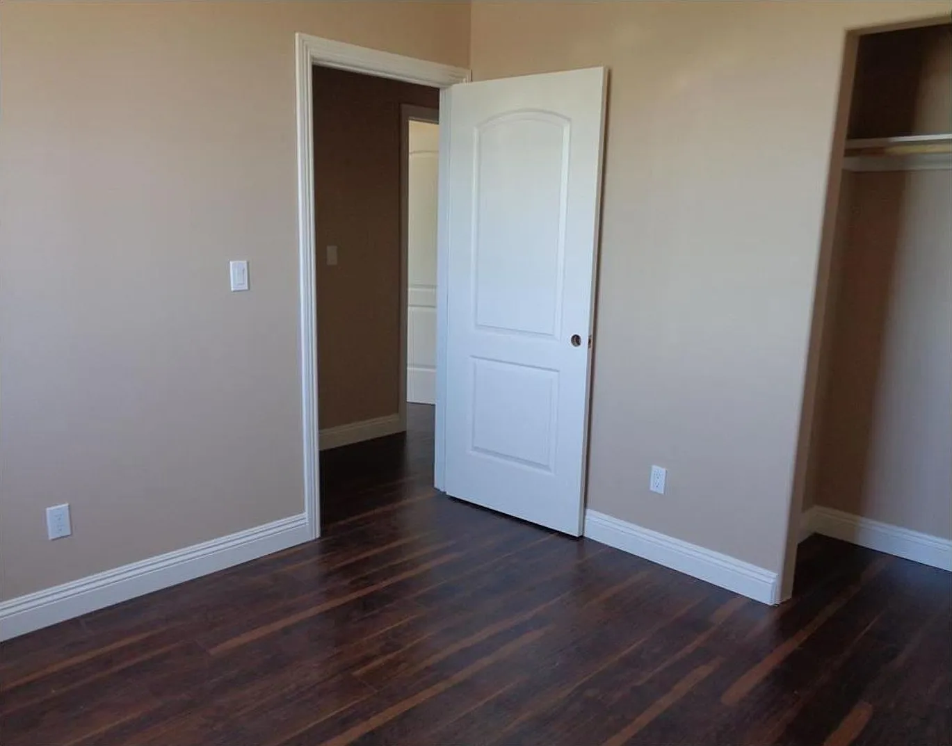 DEN(6629) — Photo 3