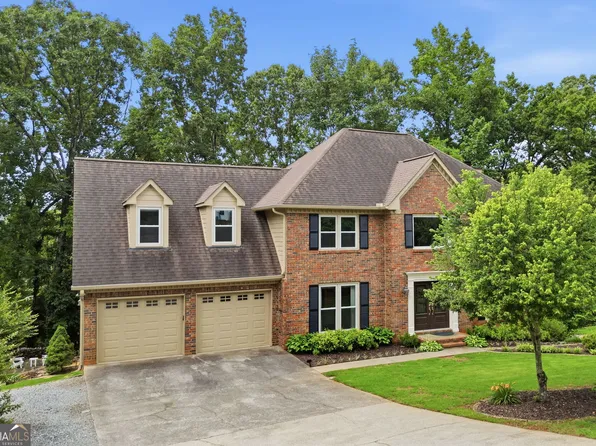 4967 Willow Creek Dr, Woodstock, GA 30188