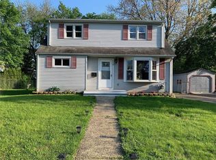 11 Douglas Rd, East Brunswick, NJ 08816