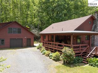 53 Chestnut Ridge Rd, Spruce Pine, NC 28777