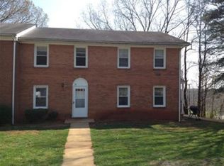 1601 Toddsbury Rd #27, Altavista, VA 24517